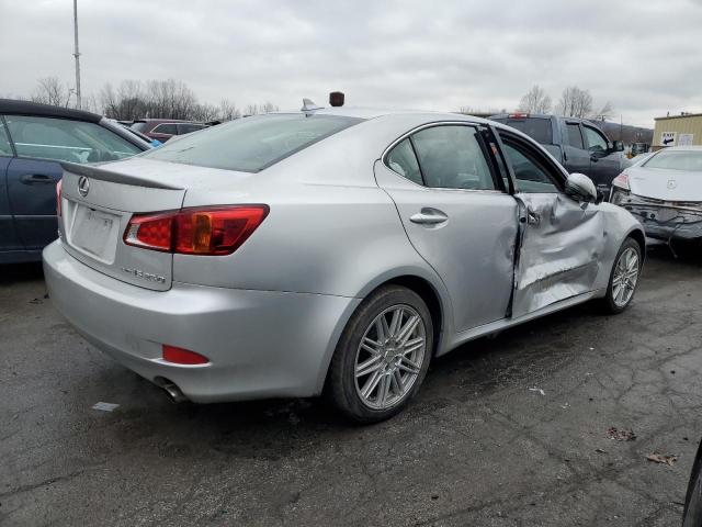 JTHCK262992031565 - 2009 LEXUS IS 250 SILVER photo 3