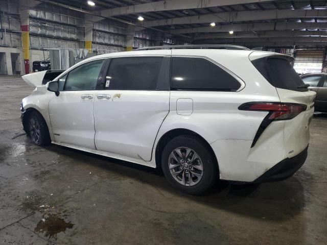 5TDJSKFC1MS033295 - 2021 TOYOTA SIENNA XLE WHITE photo 2