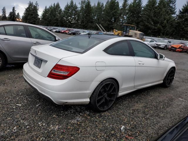 WDDGJ4HB9DF994973 - 2013 MERCEDES-BENZ C 250 WHITE photo 3