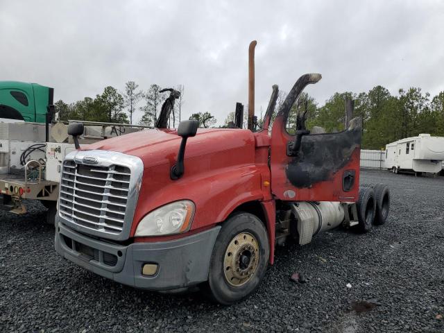 1FUJGLBG6CSBK4967 - 2012 FREIGHTLINER CASCADIA 1 RED photo 2