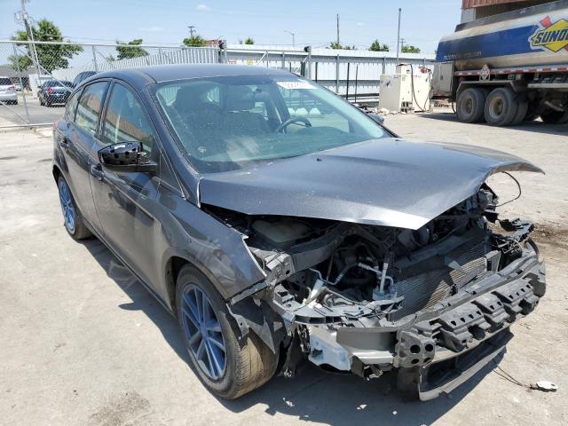 1FADP3K2XJL327038 - 2018 FORD FOCUS SE GRAY photo 4