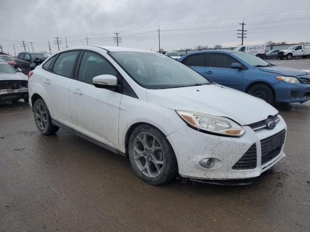 1FADP3F27DL342109 - 2013 FORD FOCUS SE WHITE photo 4