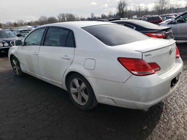 4T1BK36B35U046236 - 2005 TOYOTA AVALON TOU XL WHITE photo 2