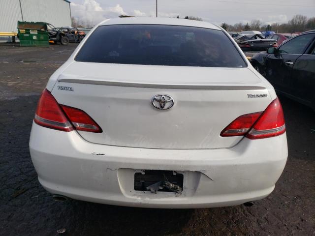 4T1BK36B35U046236 - 2005 TOYOTA AVALON TOU XL WHITE photo 6