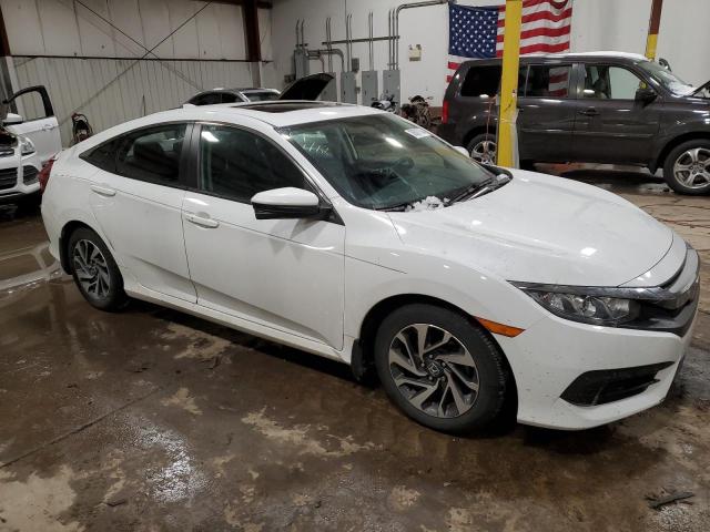 2HGFC2F73JH513811 - 2018 HONDA CIVIC EX WHITE photo 4