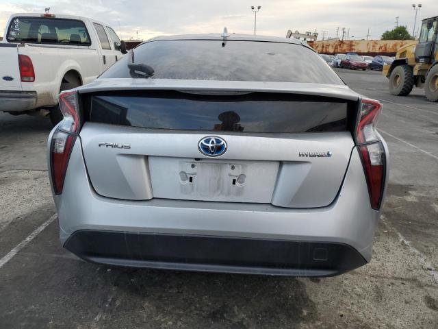 JTDKBRFU0G3016290 - 2016 TOYOTA PRIUS SILVER photo 6