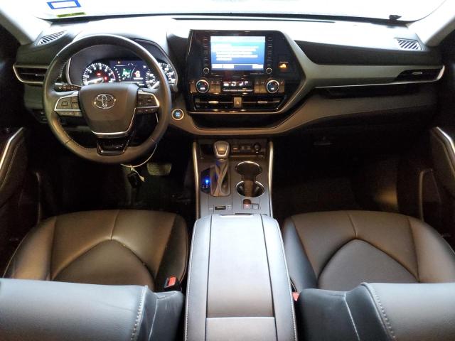 5TDGZRAH2MS532690 - 2021 TOYOTA HIGHLANDER XLE BLACK photo 8