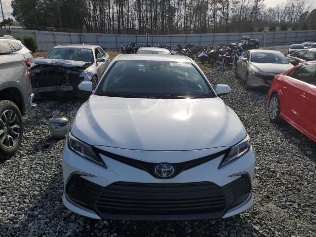 4T1C31AK9MU566033 - 2021 TOYOTA CAMRY LE WHITE photo 5