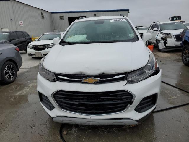 3GNCJLSBXJL259942 - 2018 CHEVROLET TRAX 1LT WHITE photo 5