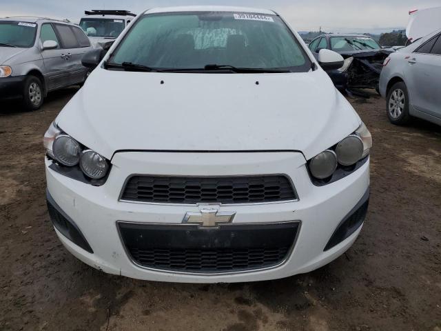 1G1JA6SH3D4196921 - 2013 CHEVROLET SONIC LS WHITE photo 5