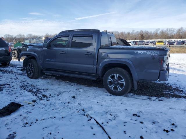 3TMCZ5ANXJM128268 - 2018 TOYOTA TACOMA DOUBLE CAB GRAY photo 2