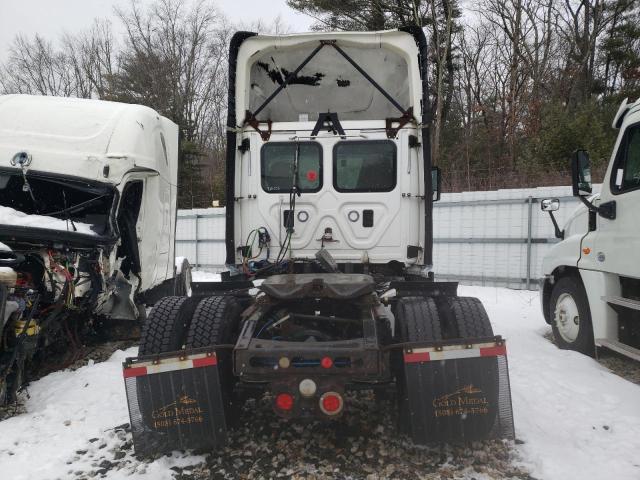 1FUBGBDV5GLGX1674 - 2016 FREIGHTLINER CASCADIA 1 WHITE photo 6