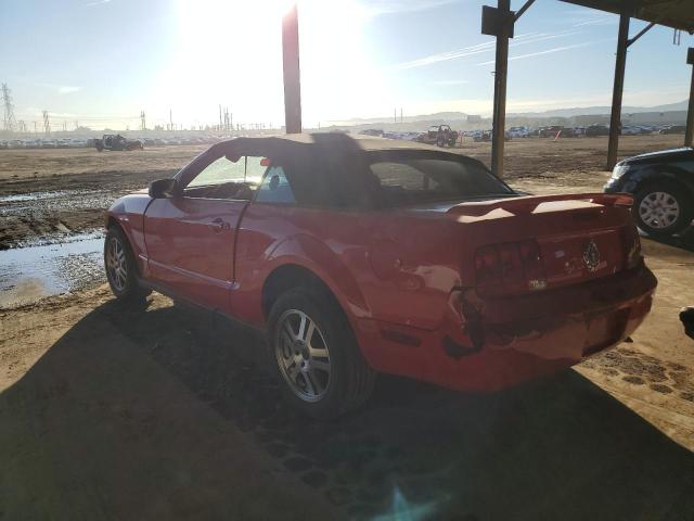 1ZVFT84N965217688 - 2006 FORD MUSTANG RED photo 2