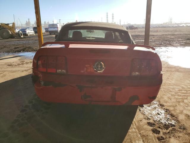 1ZVFT84N965217688 - 2006 FORD MUSTANG RED photo 6