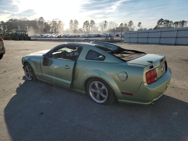 1ZVFT82H455193439 - 2005 FORD MUSTANG GT GREEN photo 2