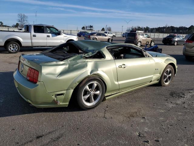 1ZVFT82H455193439 - 2005 FORD MUSTANG GT GREEN photo 3