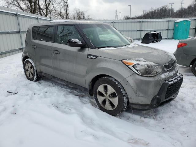 KNDJN2A25F7192565 - 2015 KIA SOUL GRAY photo 4