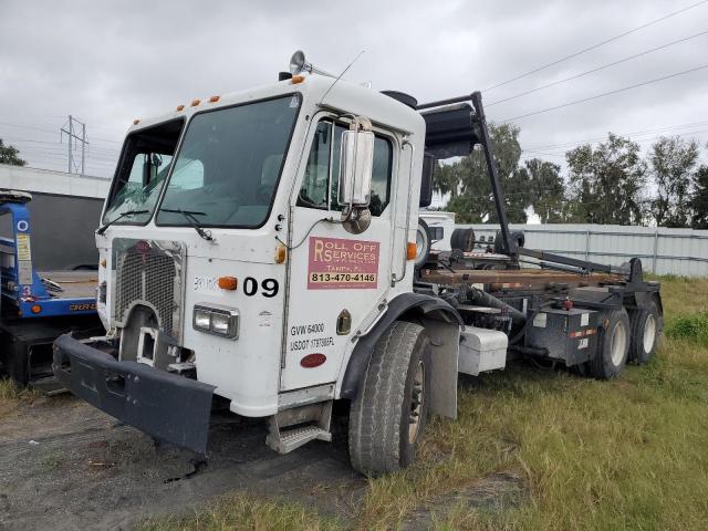 1NPZL00X36D716834 - 2006 PETERBILT 320 WHITE photo 2