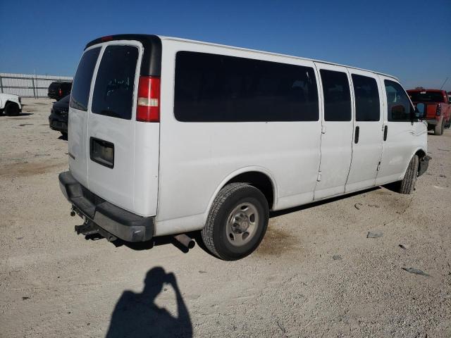 1GAHG39K791171283 - 2009 CHEVROLET EXPRESS G3 WHITE photo 3