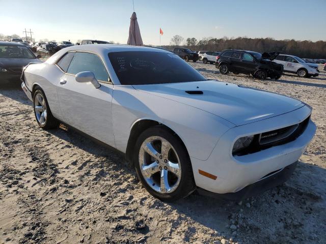 2C3CDYAG8CH170445 - 2012 DODGE CHALLENGER SXT WHITE photo 4