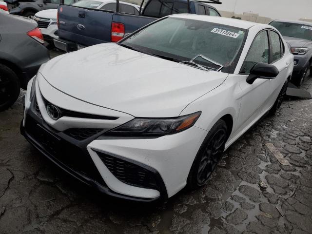 4T1G11AK4PU080175 - 2023 TOYOTA CAMRY SE NIGHT SHADE WHITE photo 1