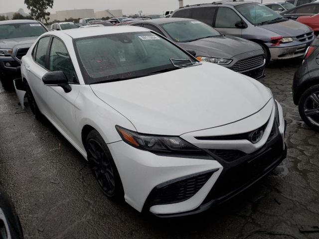 4T1G11AK4PU080175 - 2023 TOYOTA CAMRY SE NIGHT SHADE WHITE photo 4