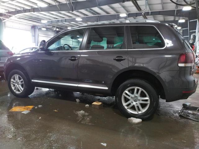 WVGBE77L09D002240 - 2009 VOLKSWAGEN TOUAREG 2 V6 GRAY photo 2