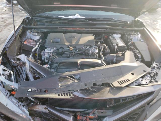 4T1T11AK3NU647200 - 2022 TOYOTA CAMRY SE CHARCOAL photo 11