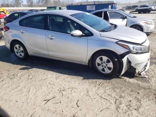 3KPFK4A7XHE054593 - 2017 KIA FORTE LX SILVER photo 4