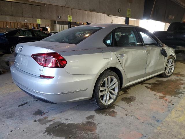 1VWLA7A30KC003071 - 2019 VOLKSWAGEN PASSAT WOLFSBURG SILVER photo 3