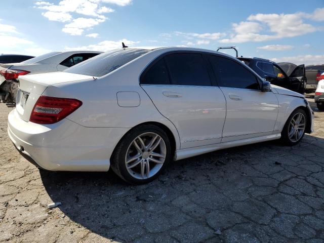 WDDGF4HB7ER316899 - 2014 MERCEDES-BENZ C 250 WHITE photo 3