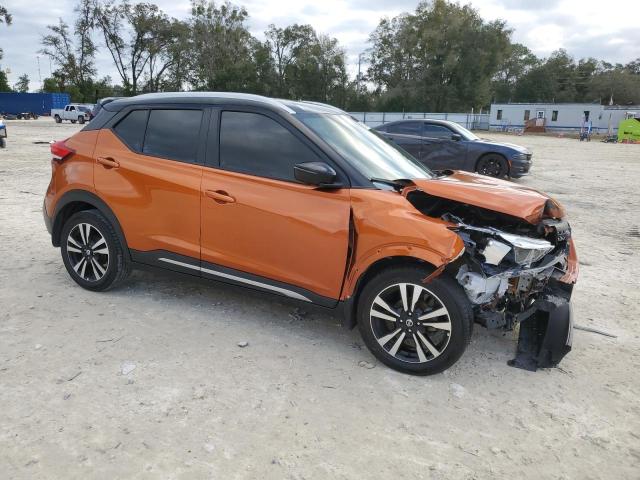 3N1CP5CUXJL511551 - 2018 NISSAN KICKS S ORANGE photo 4