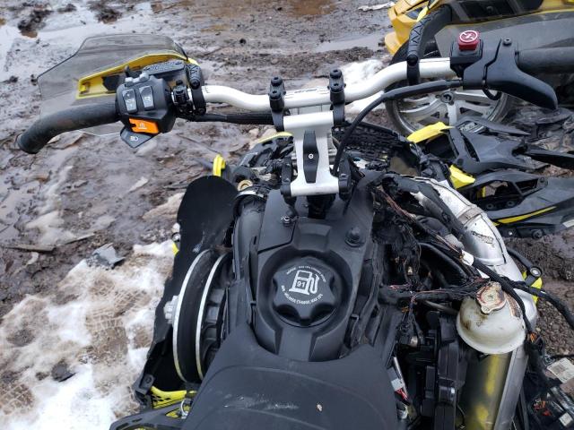 2BPSUWMT9MV000022 - 2021 SKI DOO RENEGADE YELLOW photo 8