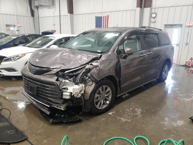 5TDYRKECXNS120206 - 2022 TOYOTA SIENNA XLE GRAY photo 1