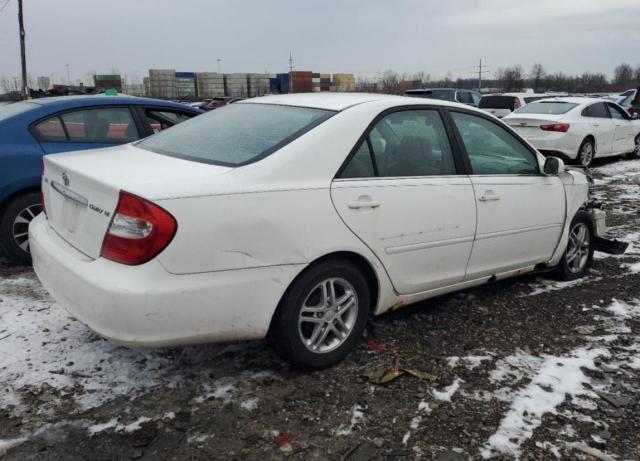 4T1BE32K82U065471 - 2002 TOYOTA CAMRY LE WHITE photo 3