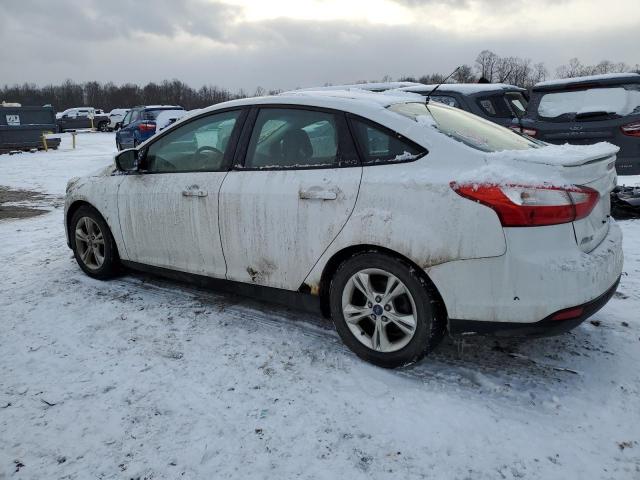 1FAHP3F21CL261249 - 2012 FORD FOCUS SE WHITE photo 2