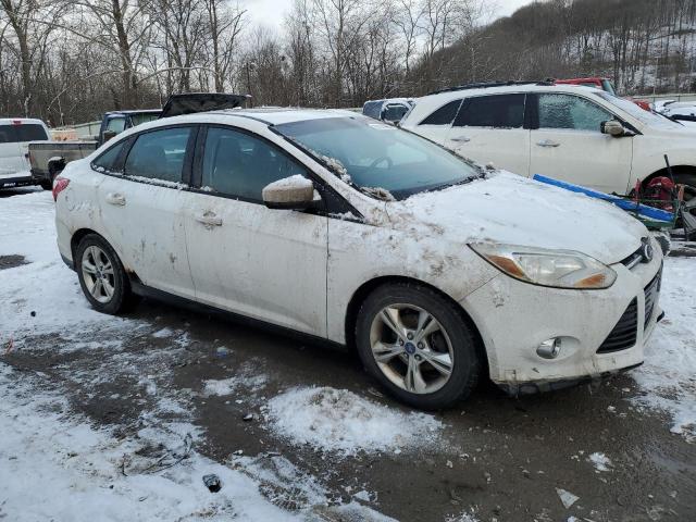 1FAHP3F21CL261249 - 2012 FORD FOCUS SE WHITE photo 4