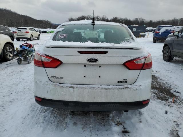 1FAHP3F21CL261249 - 2012 FORD FOCUS SE WHITE photo 6