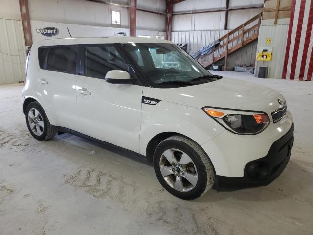 KNDJN2A27H7424926 - 2017 KIA SOUL WHITE photo 4