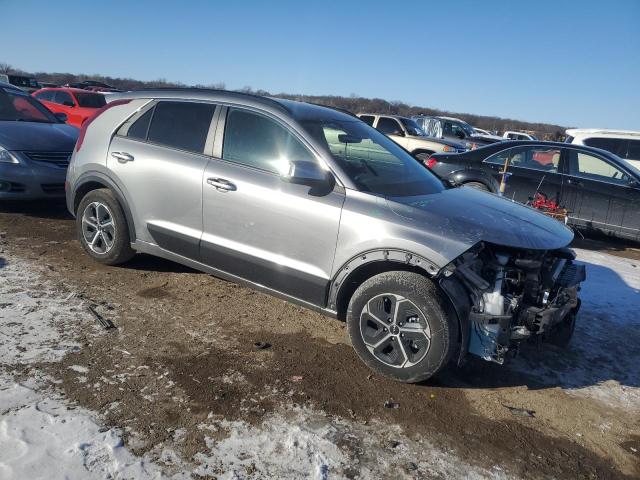 KNDCR3LE7P5069440 - 2023 KIA NIRO EX GRAY photo 4