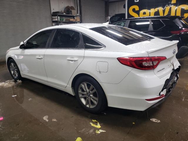 5NPE24AF8FH002536 - 2015 HYUNDAI SONATA SE WHITE photo 2