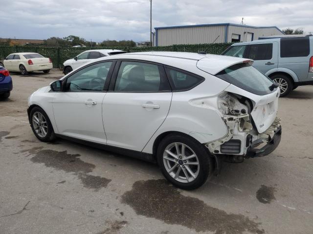 1FADP3K25GL270336 - 2016 FORD FOCUS SE WHITE photo 2