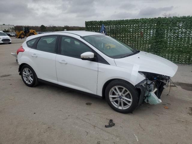 1FADP3K25GL270336 - 2016 FORD FOCUS SE WHITE photo 4