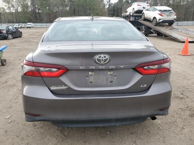 4T1C11AK4MU543104 - 2021 TOYOTA CAMRY LE GRAY photo 6