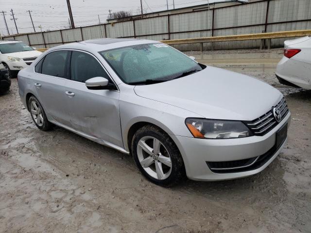 1VWBN7A37DC035938 - 2013 VOLKSWAGEN PASSAT SE SILVER photo 4