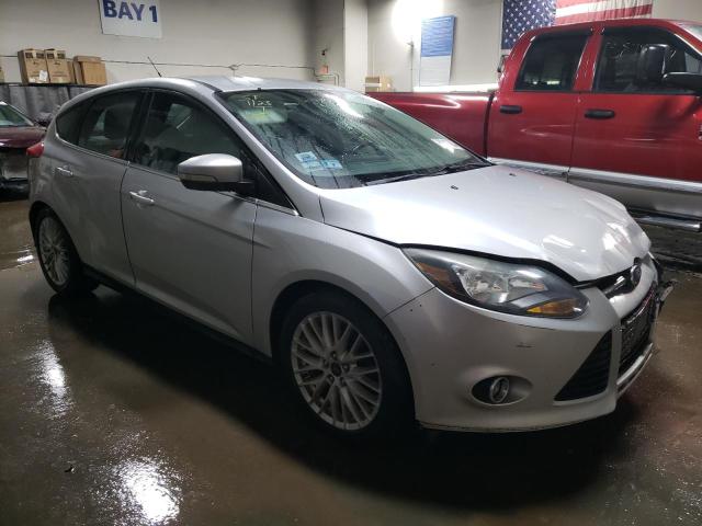 1FADP3N22EL320456 - 2014 FORD FOCUS TITANIUM SILVER photo 4