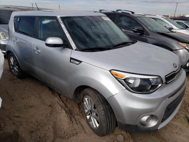 KNDJP3A58K7697584 - 2019 KIA SOUL + SILVER photo 4