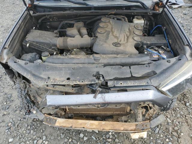 JTEBU5JR8F5251797 - 2015 TOYOTA 4RUNNER SR5 GRAY photo 11