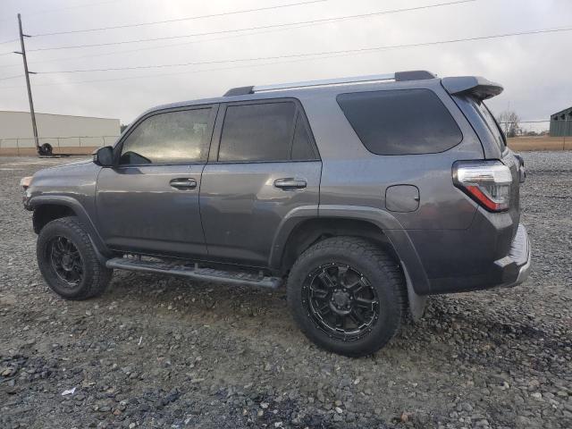 JTEBU5JR8F5251797 - 2015 TOYOTA 4RUNNER SR5 GRAY photo 2