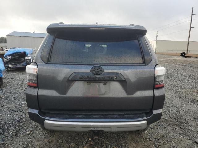 JTEBU5JR8F5251797 - 2015 TOYOTA 4RUNNER SR5 GRAY photo 6